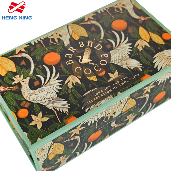 자석 뚜껑이 있는 선물 상자 자석 뚜껑이 있는 선물 상자