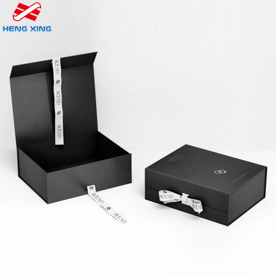 자석 뚜껑이 있는 선물 상자 자석 뚜껑이 있는 선물 상자