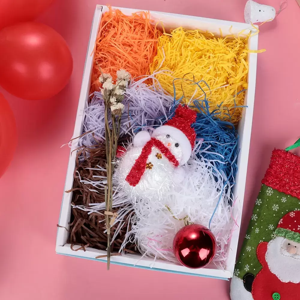 잘게 썬 종이 잘게 썬 종이